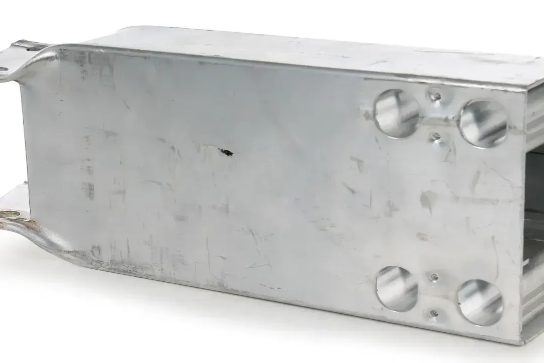 FRONT REINFORCEMENT BRACKET